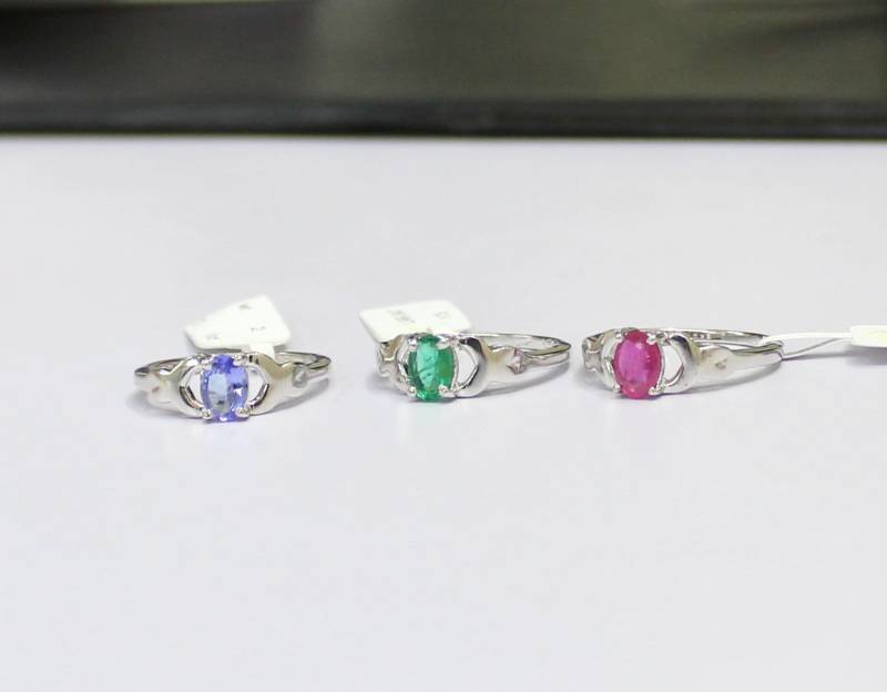 sterling Silber Edelstein Ring Smaragd, Tansanit Oder Rubin - Handgemachter Versprechen Ring von Tarageminternational