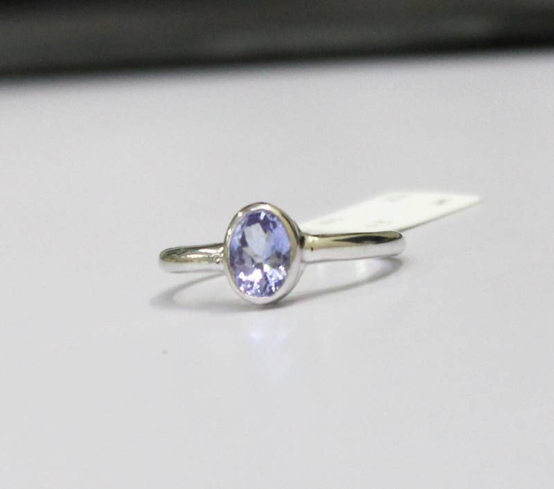 Handgemachter 925 Sterling Silber Ring Mit Geburtsstein Smaragd, Tansanit Oder Rubin von Tarageminternational