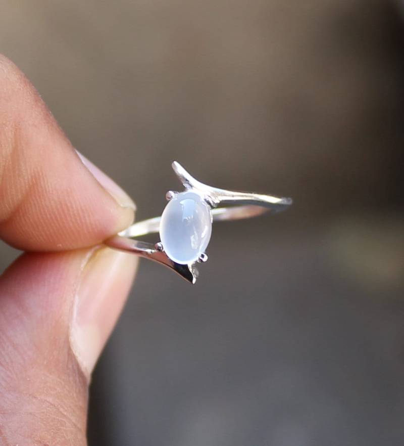 Mondstein Ring Handgemachter Sterling Silber Solitär von Tarageminternational