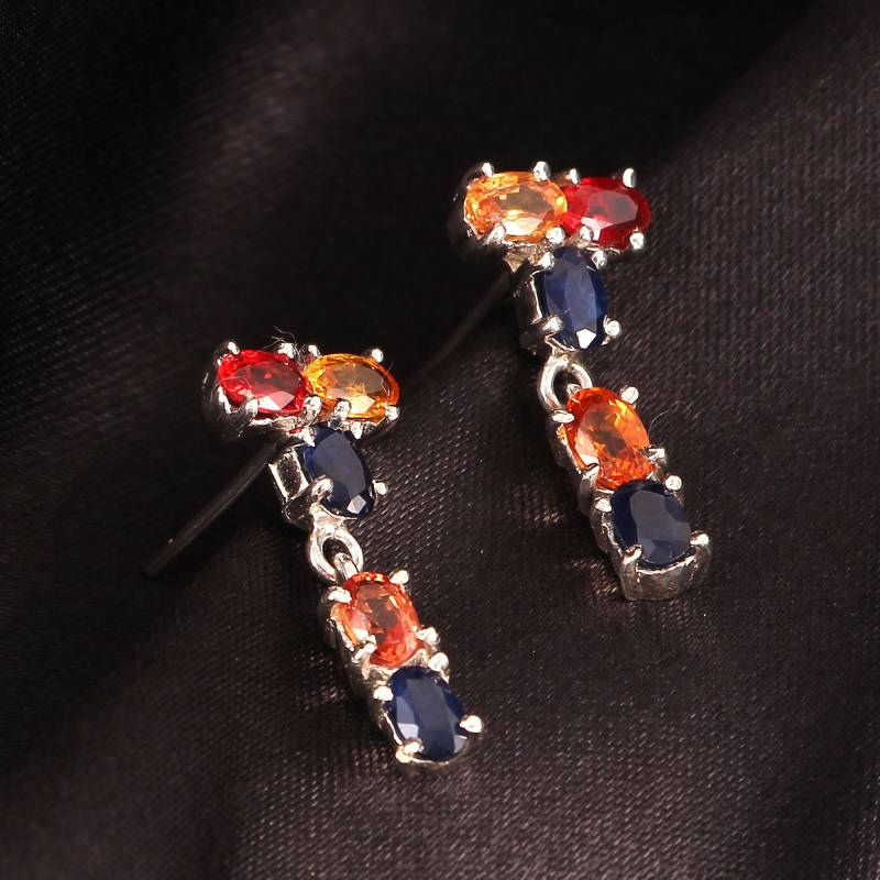 Zarte Multi Saphir Sterling Silber Ohrringe Zierlicher Brautschmuck, Zierliche Frauen Ohrringe, Ohrhänger, Brautgeschenk, Handgemacht von Tarageminternational