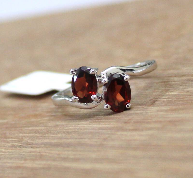 Toi Et Moi Granat Ring Sterling Silber Dual Edelstein Versprechen Ring von Tarageminternational