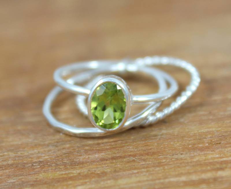 Natürliches Peridot 925 Silber Ring Set - August Birthstone von Tarageminternational
