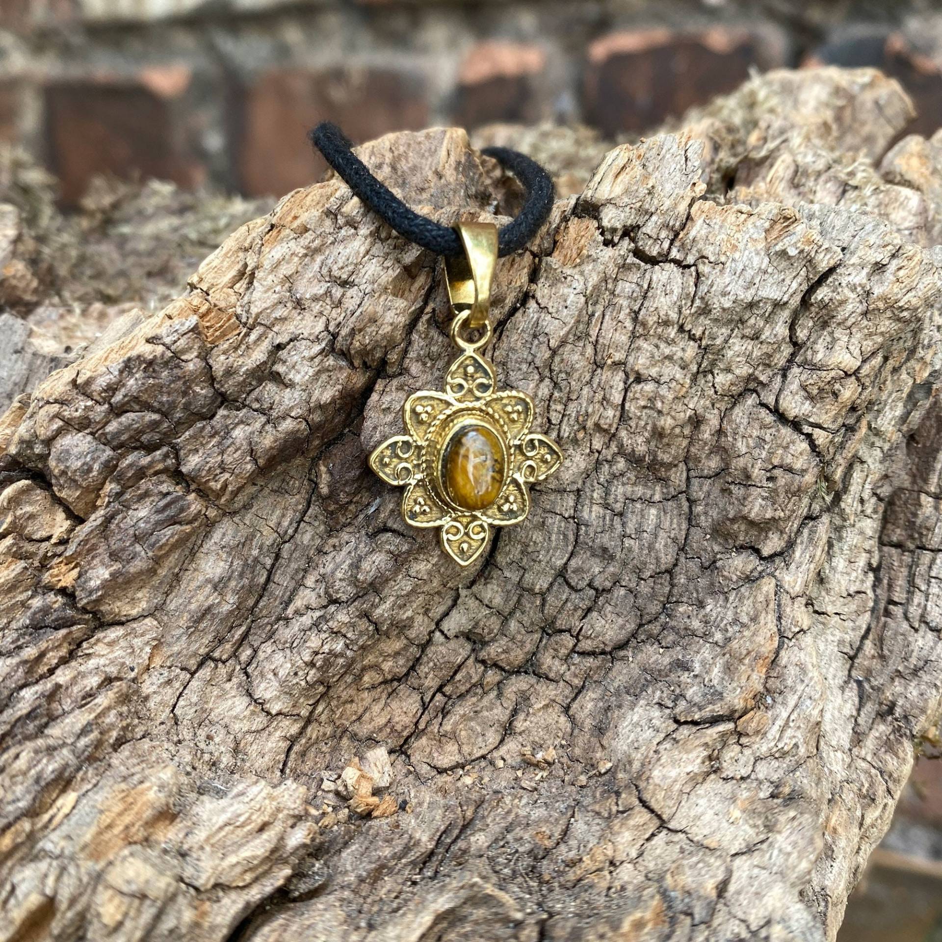 Heilstein Kettenanhänger, Boho Hippie Style, Vintage, Handarbeit, Schönes Schmück Geschenk Heilstein Kettenanhänger, Boho Hippie Style, Vintage, Handarbeit, Schönes Schmück Geschenk von TaramarShop