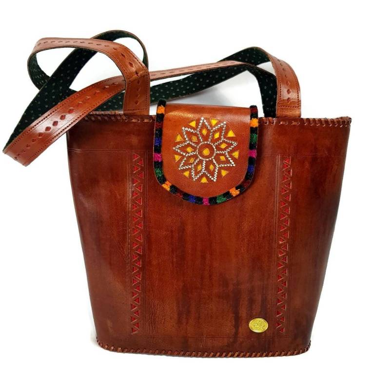 Handgefertigte Leder Bucket Tote Für Frauen Bestickte Boho Umhängetasche von TariniBags