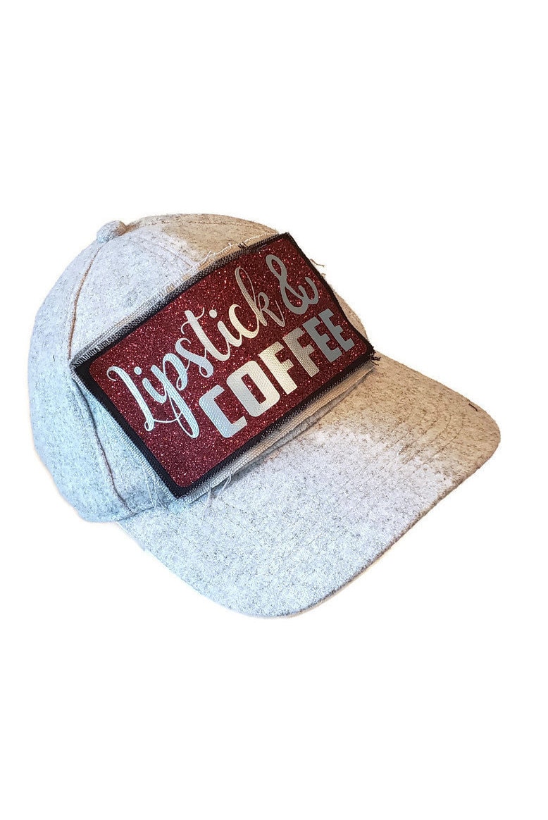 Lippenstift Und Kaffee-Grauem Flanell-Baseball-Cap Lippenstift Und Kaffee-Grauem Flanell-Baseball-Cap von TaruCreative