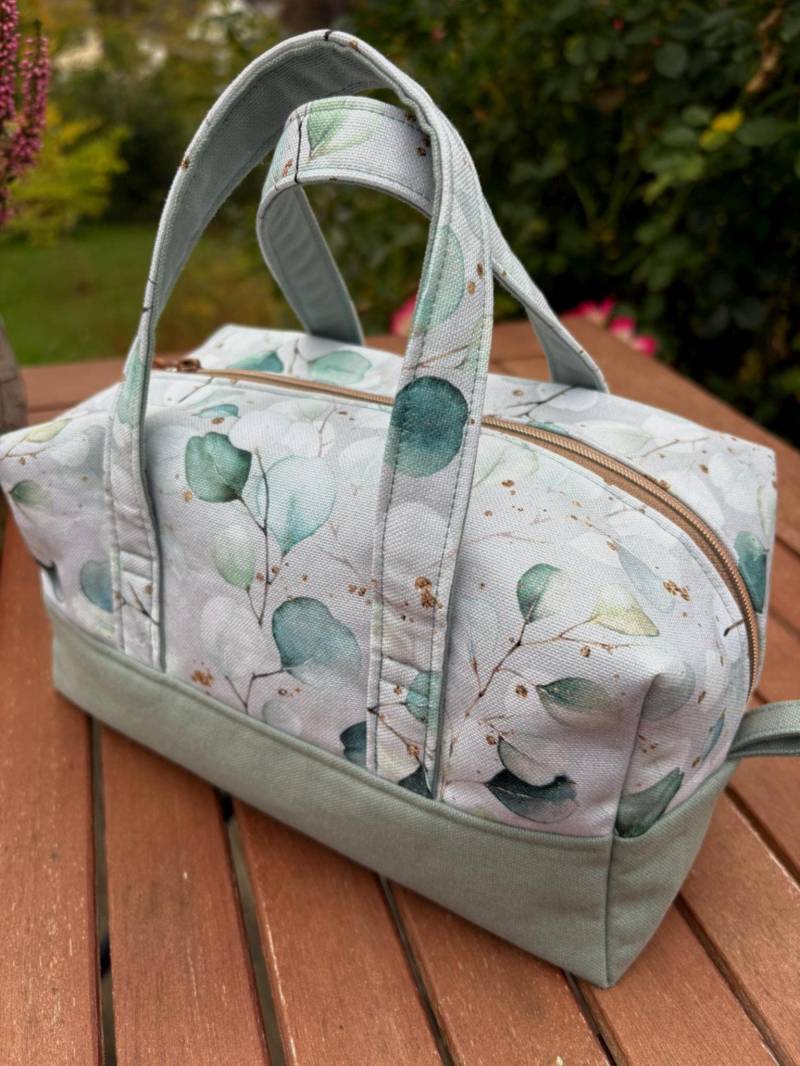 Große Kosmetiktasche, Kulturtasche, Aufbewahrungstasche, Handarbeit, Beauty Case, Projekttasche, Boxy Bag, Weihnachtsgeschenk, Stricktasche von TaschenMitHerz