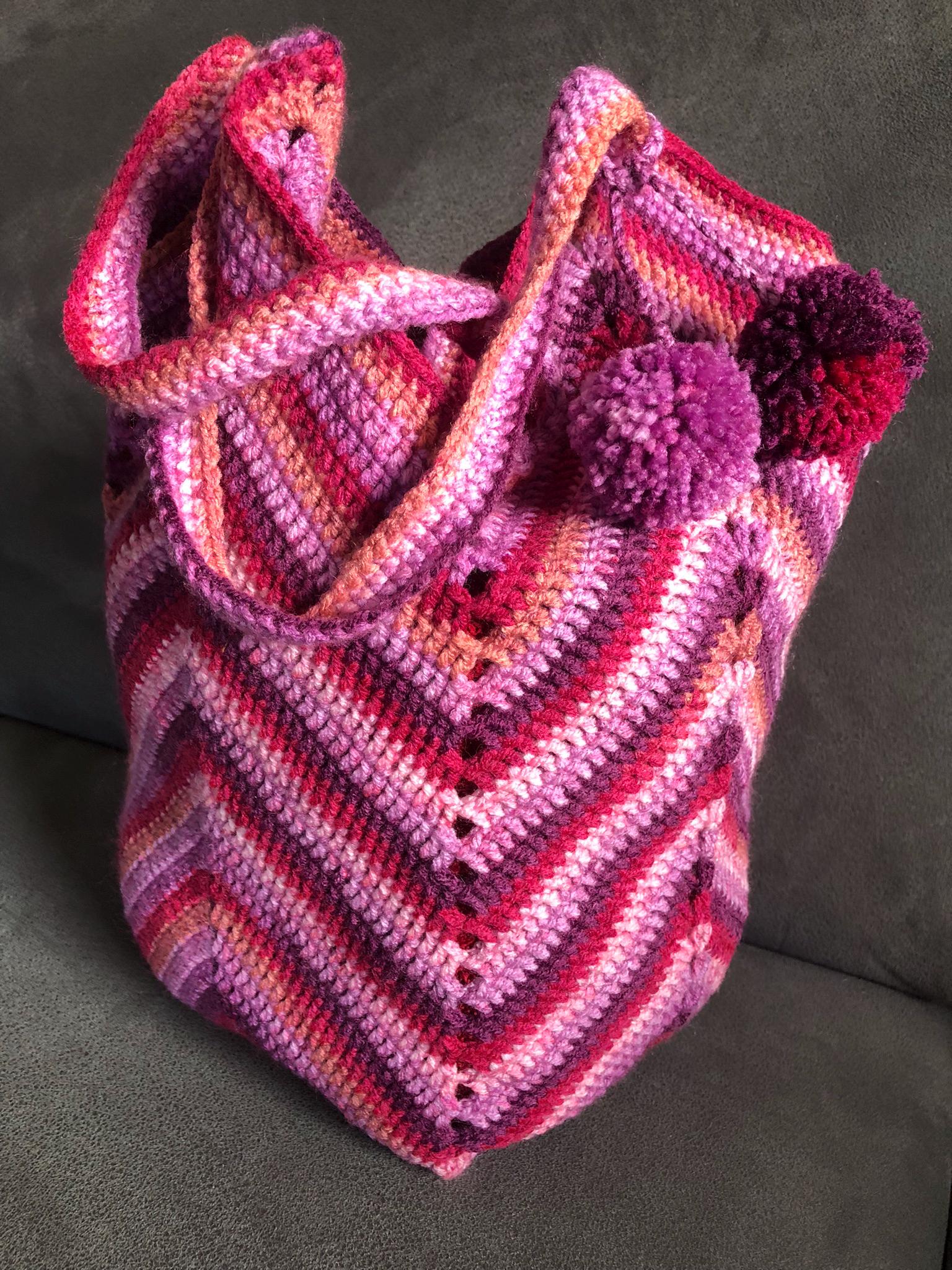 Hobo Bag-Häkeltasche Beerentöne-Häkelbeutel-Einkaufstasche-Schultertasche-Weihnachtsgeschenk-Umhängetasche-Geschenkidee von TaschenMitHerz