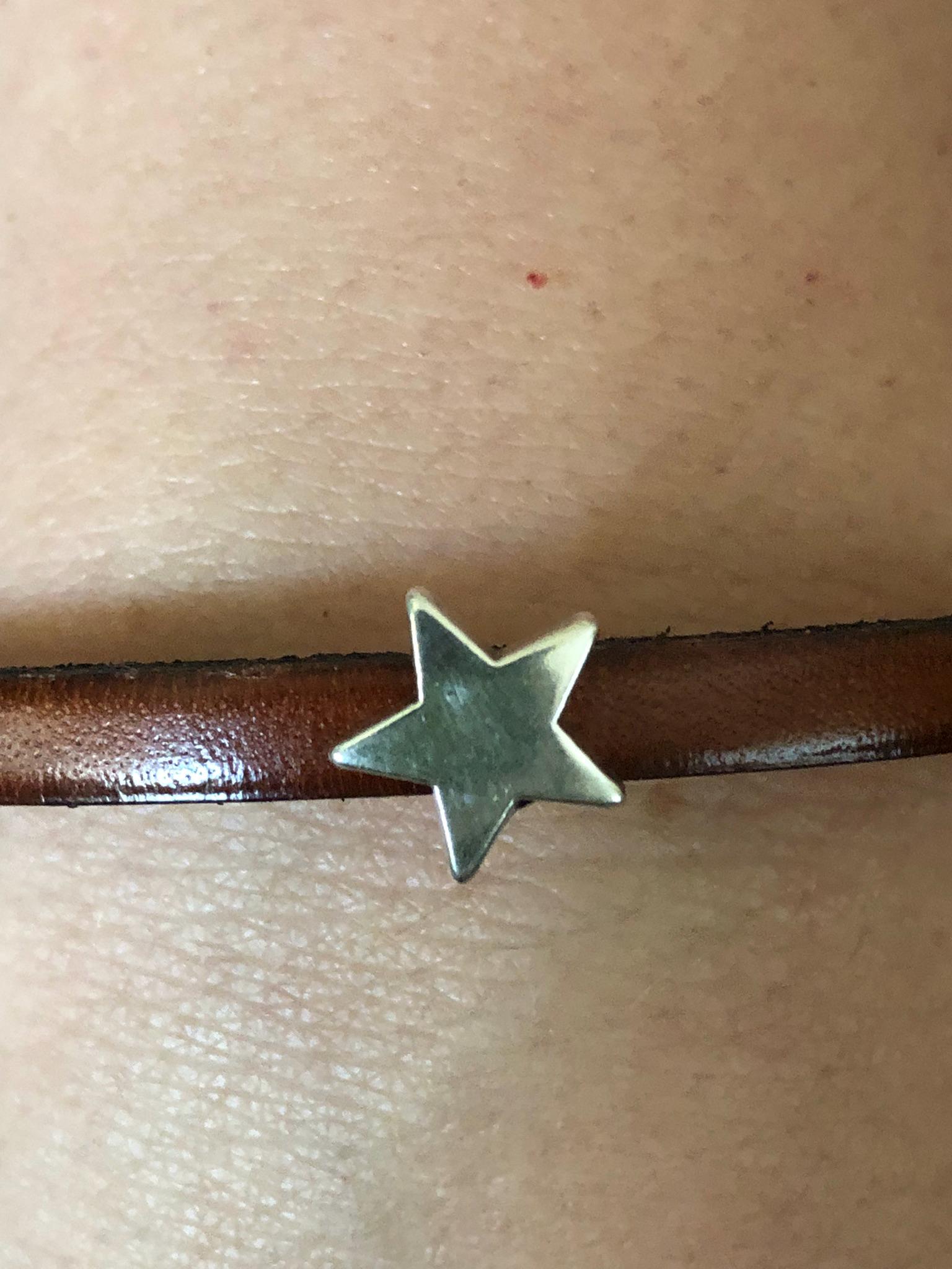 Lederarmband Mit Sternschiebeperle - Braunes Leder Armband Magnetverschluss Geschenk Für Frauen Schiebeperle Stern Edelstahl von TaschenMitHerz