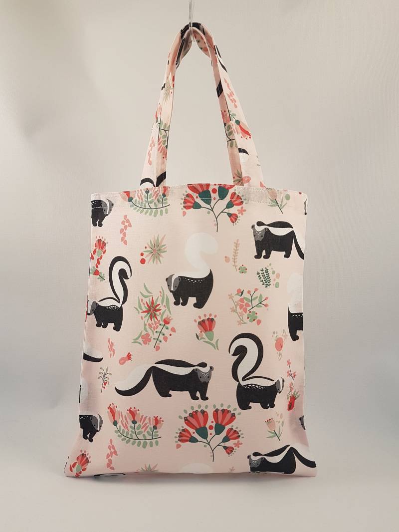 Stoffbeutel „Stinktier" - Kleine Stofftasche | 27 X 23 cm von Taschenlaedchen