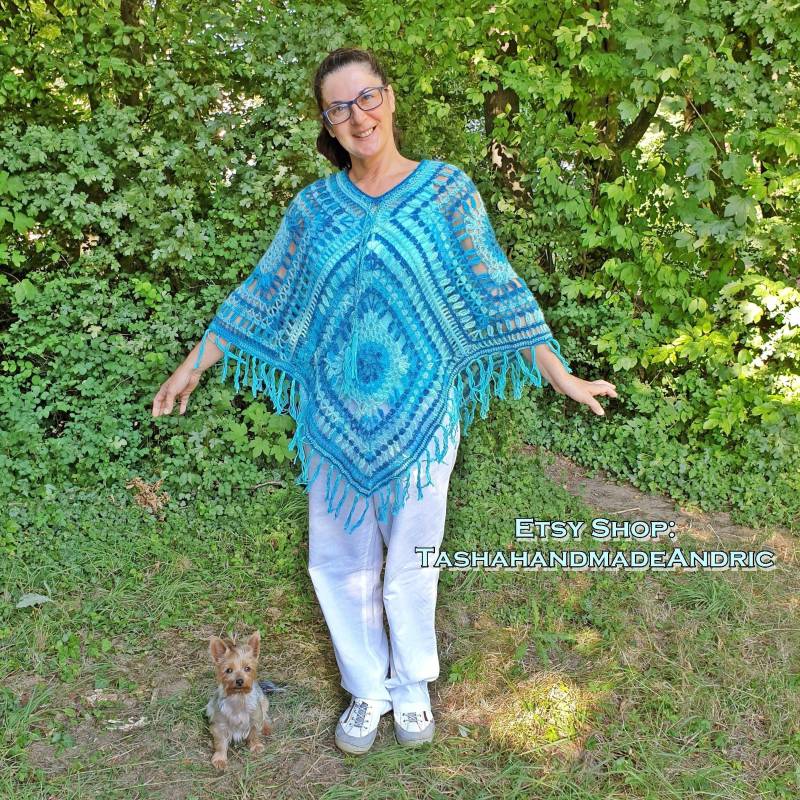 Poncho Gehäkelter Poncho Mit Fransen, Handgehäkelter Damen Poncho, Cover-Up, Boho Style Poncho Gehäkelter Poncho Mit Fransen, Handgehäkelter Damen Poncho, Cover-Up, Boho Style von TashahandmadeAndric