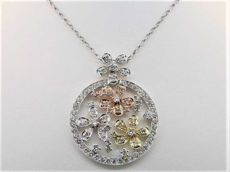 14K Dreifarbiger Antiker Stil Weiß, Gelb & Roségold 2, 45 Karat Weißer Diamant Blumenanhänger/Diamantkette Geschenk Für Sie 18 "Kette 14K Dreifarbiger Antiker Stil Weiß, Gelb & Roségold 2, 45 Karat Weißer Diamant Blumenanhänger/Diamantkette Geschenk Für Sie 18 "Kette von Tasiyanjewelrydesign