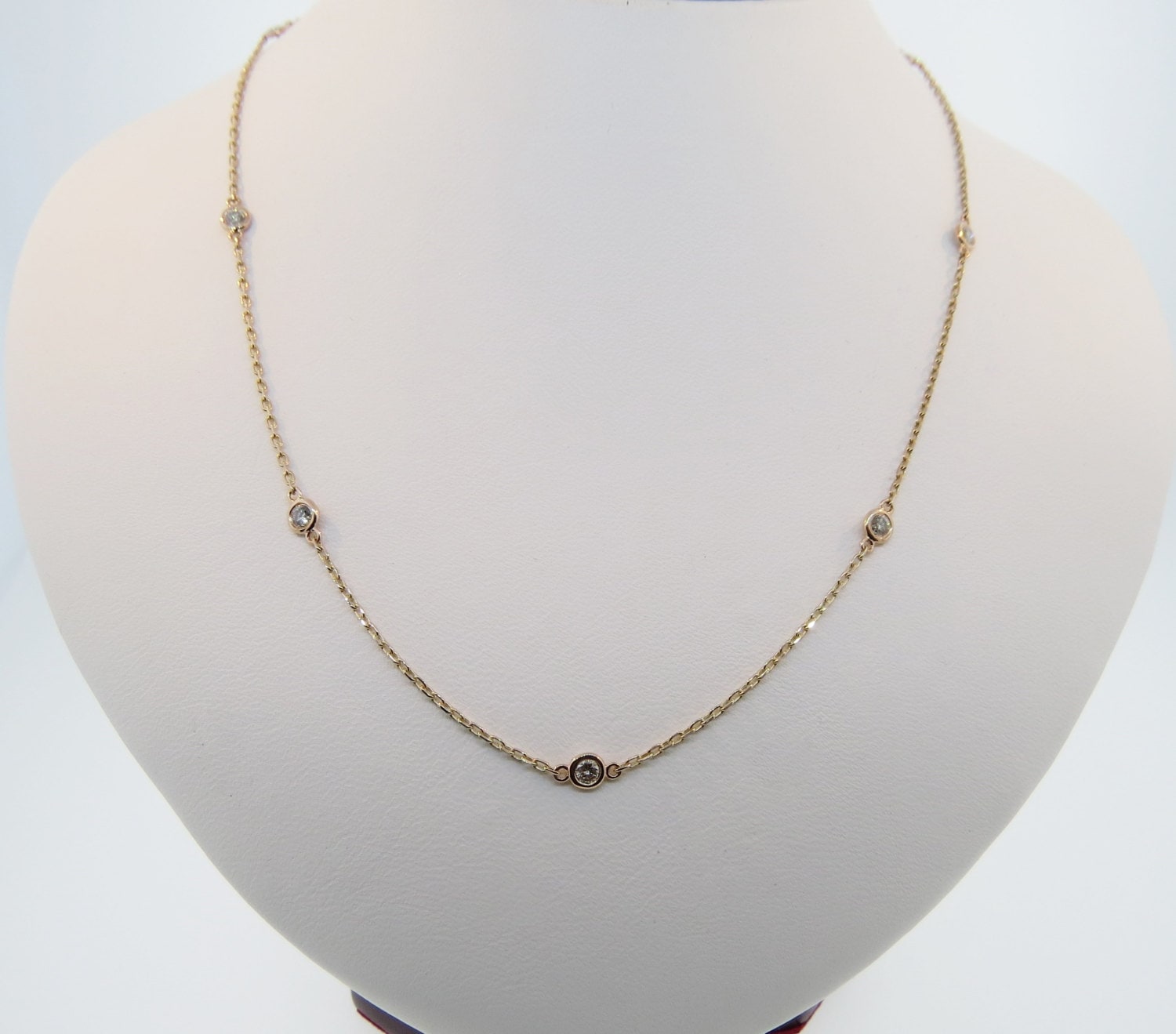 14K Rose Gold 0, 84 Karat Diamant Rohware Halskette 18 "Kette, Diamantkette, Diamant-Halskette, Diamant-Lünette Halskette, Layering 14K Rose Gold 0, 84 Karat Diamant Rohware Halskette 18 "Kette, Diamantkette, Diamant-Halskette, Diamant-Lünette Halskette, Layering von Tasiyanjewelrydesign