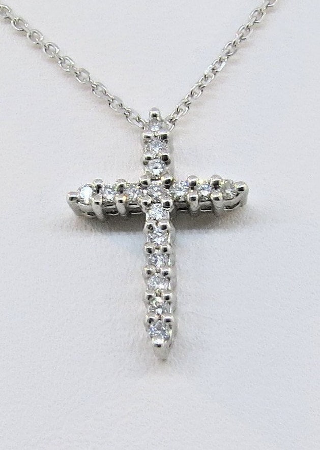 14K Weißgold 0, 21 Karat Diamant Kreuz Anhänger Halskette Religiöses Geschenk Für Sie 16 "Kette 14K Weißgold 0, 21 Karat Diamant Kreuz Anhänger Halskette Religiöses Geschenk Für Sie 16 "Kette von Tasiyanjewelrydesign