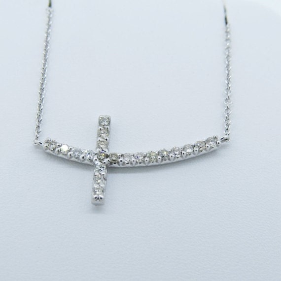 14K Weißgold 0, 28 Karat Diamant Seitlich Kreuz Anhänger Halskette Gold 18 "Kette 14K Weißgold 0, 28 Karat Diamant Seitlich Kreuz Anhänger Halskette Gold 18 "Kette von Tasiyanjewelrydesign