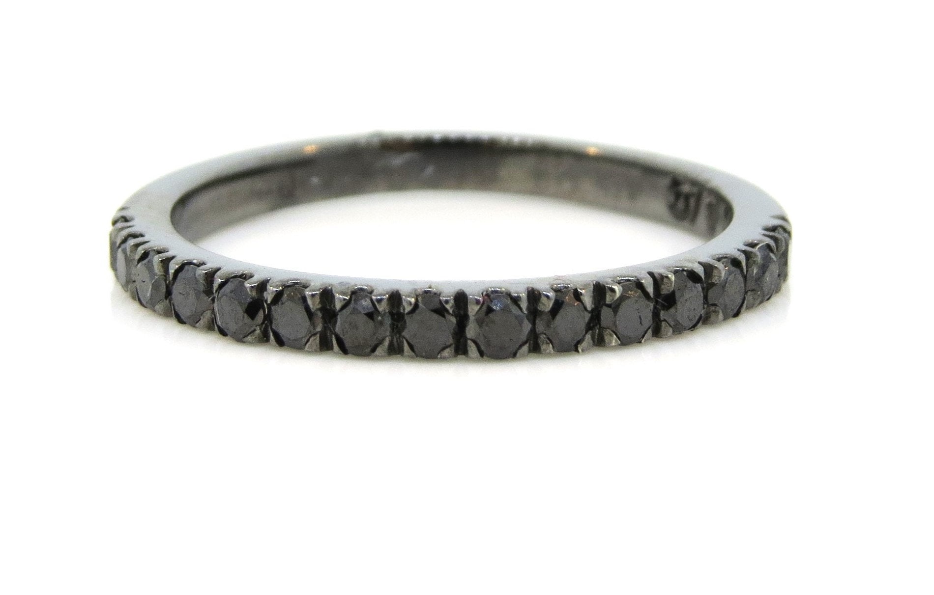 14K Weißgold 0, 40 Karat Schwarz Rhodiniert Ehering Jubiläum Band Stapelbarer Ring Halbe Ewigkeit Brautring von Tasiyanjewelrydesign