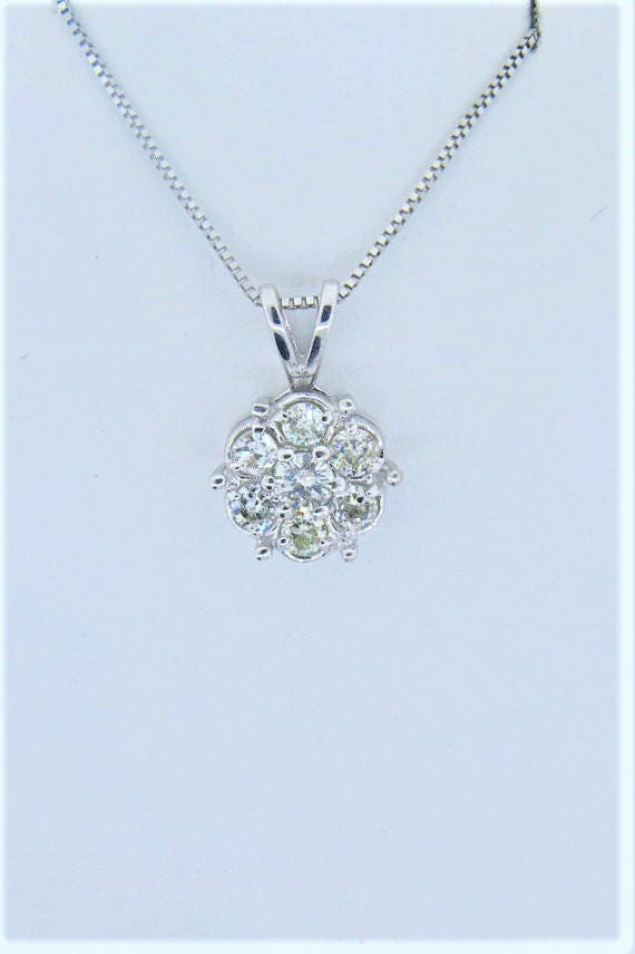 14K Weißgold 0, 50 Karat Diamant Cluster Anhänger/Halskette Halo 18 "Kette Geschenk Für Sie Frauen von Tasiyanjewelrydesign