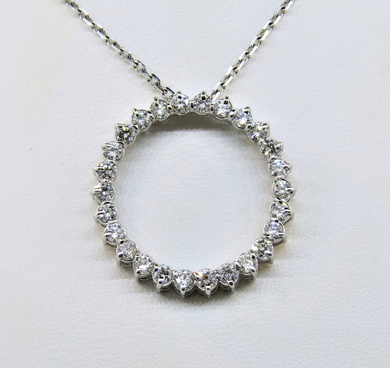 14K Weißgold 0, 70 Karat Diamant Kreis Des Lebens Anhänger Halskette 18 "Kette Halsketten Liebe 14K Weißgold 0, 70 Karat Diamant Kreis Des Lebens Anhänger Halskette 18 "Kette Halsketten Liebe von Tasiyanjewelrydesign