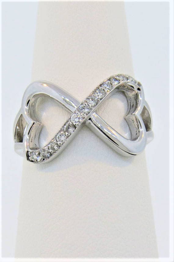 14K Weißgold 0.19Ct Diamant Doppelherzring/Infinity Liebesring Herzförmiger Ring Jubiläumsring Band von Tasiyanjewelrydesign