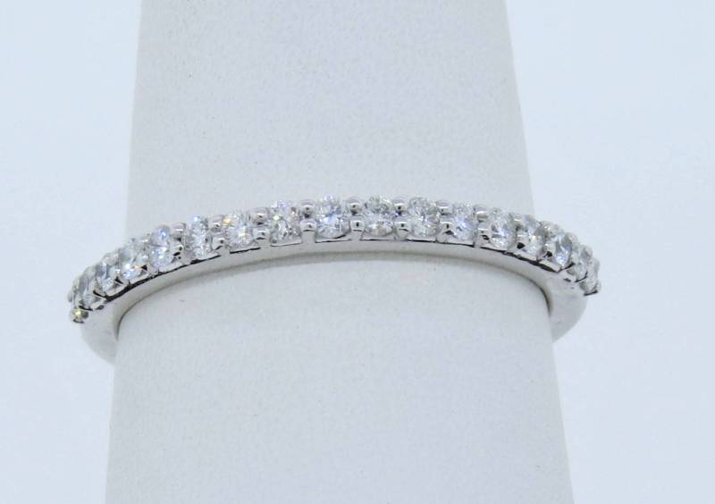 14K Weißgold 0.27Ct Diamant Ehering/Jubiläumsband Stapelbarer Ring Halbe Eternity Band Brautring Versprechen von Tasiyanjewelrydesign