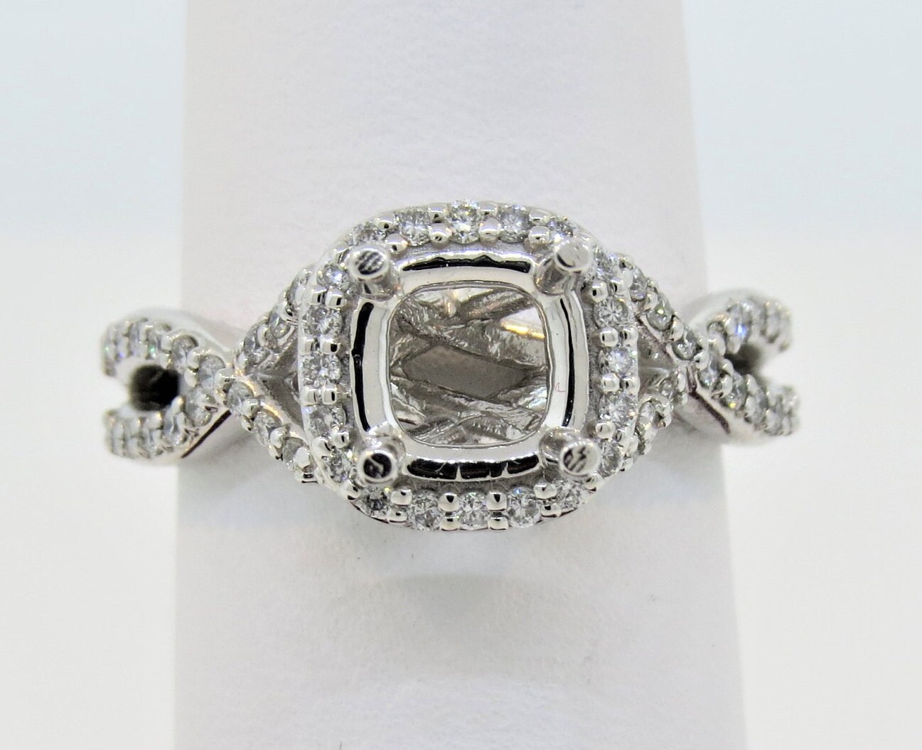 14K Weißgold 0.57Ct Diamant Semi Mount Micro Pave Verlobungsring Jubiläumsring Stapelbarer Ring Halo Geschenk Für Sie Keine Mitte 14K Weißgold 0.57Ct Diamant Semi Mount Micro Pave Verlobungsring Jubiläumsring Stapelbarer Ring Halo Geschenk Für Sie Keine Mitte von Tasiyanjewelrydesign