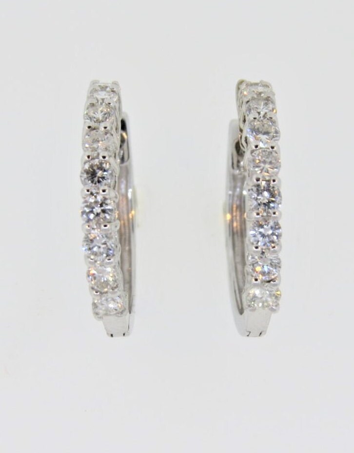 14K Weißgold 0.92Ct Diamant Creolen/Hochzeitsohrringe Gold Prong Set Ohrringe Huggie Jubiläumsgeschenk von Tasiyanjewelrydesign