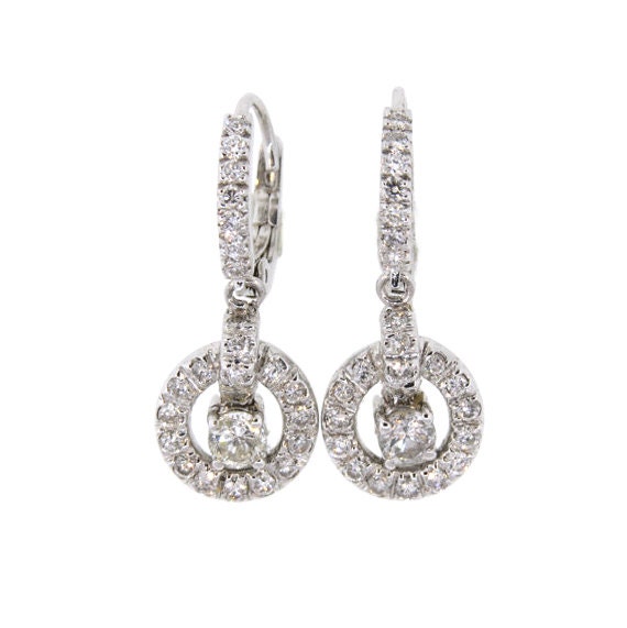 14K Weißgold Antiker Stil 0, 94 Karat Diamant Micro Pave Halo Ohrringe/Cluster Drop Baumeln Gold Geschenk Für Sie 14K Weißgold Antiker Stil 0, 94 Karat Diamant Micro Pave Halo Ohrringe/Cluster Drop Baumeln Gold Geschenk Für Sie von Tasiyanjewelrydesign