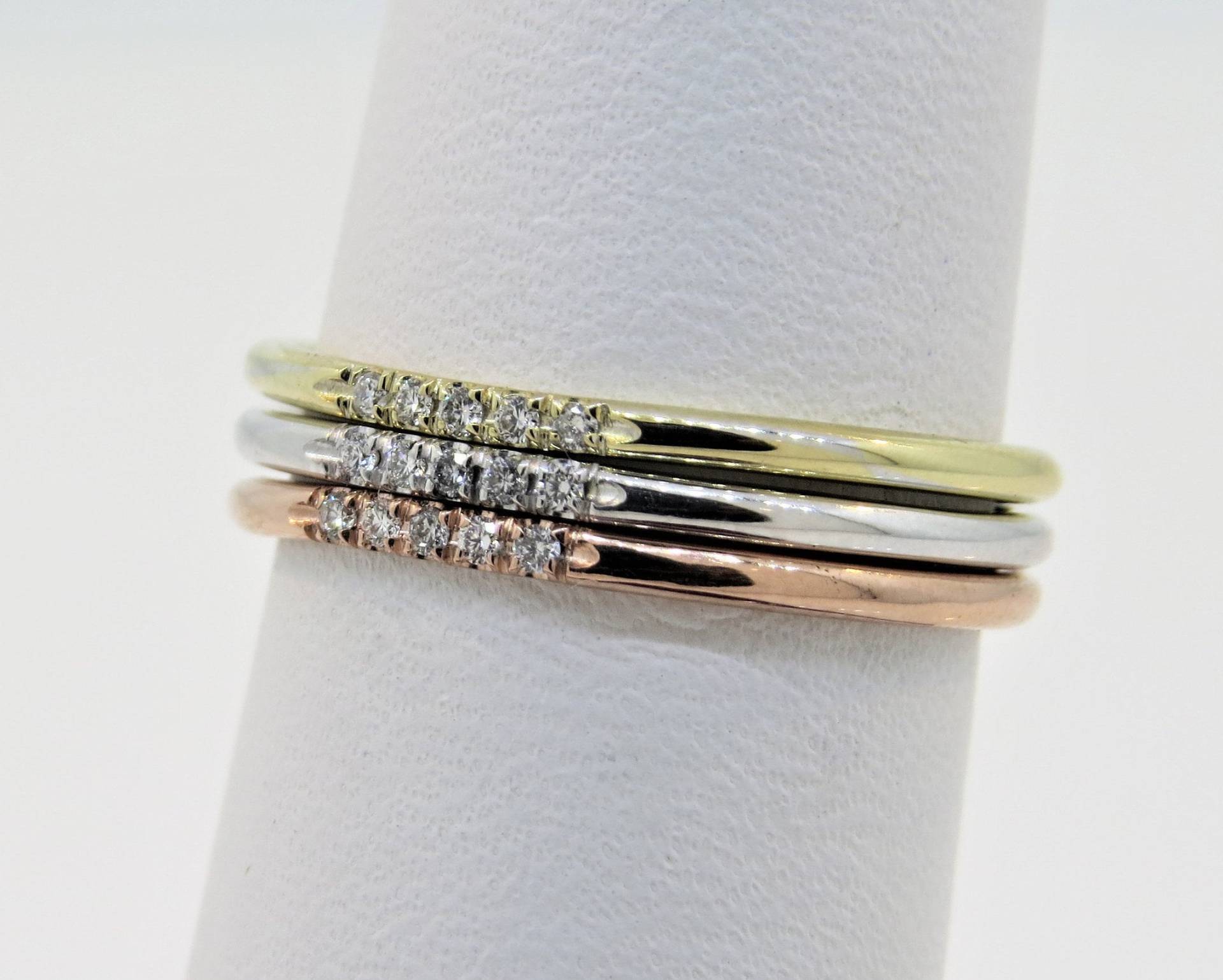 14K Weißgold Gelbgold Roségold 0, 09Ct Diamant Hochzeit Micro Pave Bands Stapelbare Ringe Jubiläum Versprechen Geschenk Für Sie 14K Weißgold Gelbgold Roségold 0, 09Ct Diamant Hochzeit Micro Pave Bands Stapelbare Ringe Jubiläum Versprechen Geschenk Für Sie von Tasiyanjewelrydesign