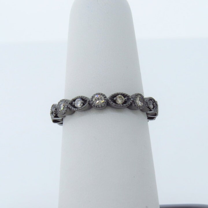 14K Weißgold Schwarz Rhodium Überzogene Antique Style 0.63Ct Champagner Diamant Ehering/Eternity Ring Jubiläum Stapelbarer von Tasiyanjewelrydesign