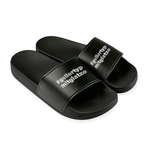 Geiler Typ mit Glatze Badelatschen Herren - Lustige Hausschuhe, Schlappen - Badeschuhe lustig Badeschlappen Geschenk für Männer (Schwarz/Schwarz, EU Schuhgrößensystem, Erwachsene, Numerisch, M, 42) von Tassenbrennerei