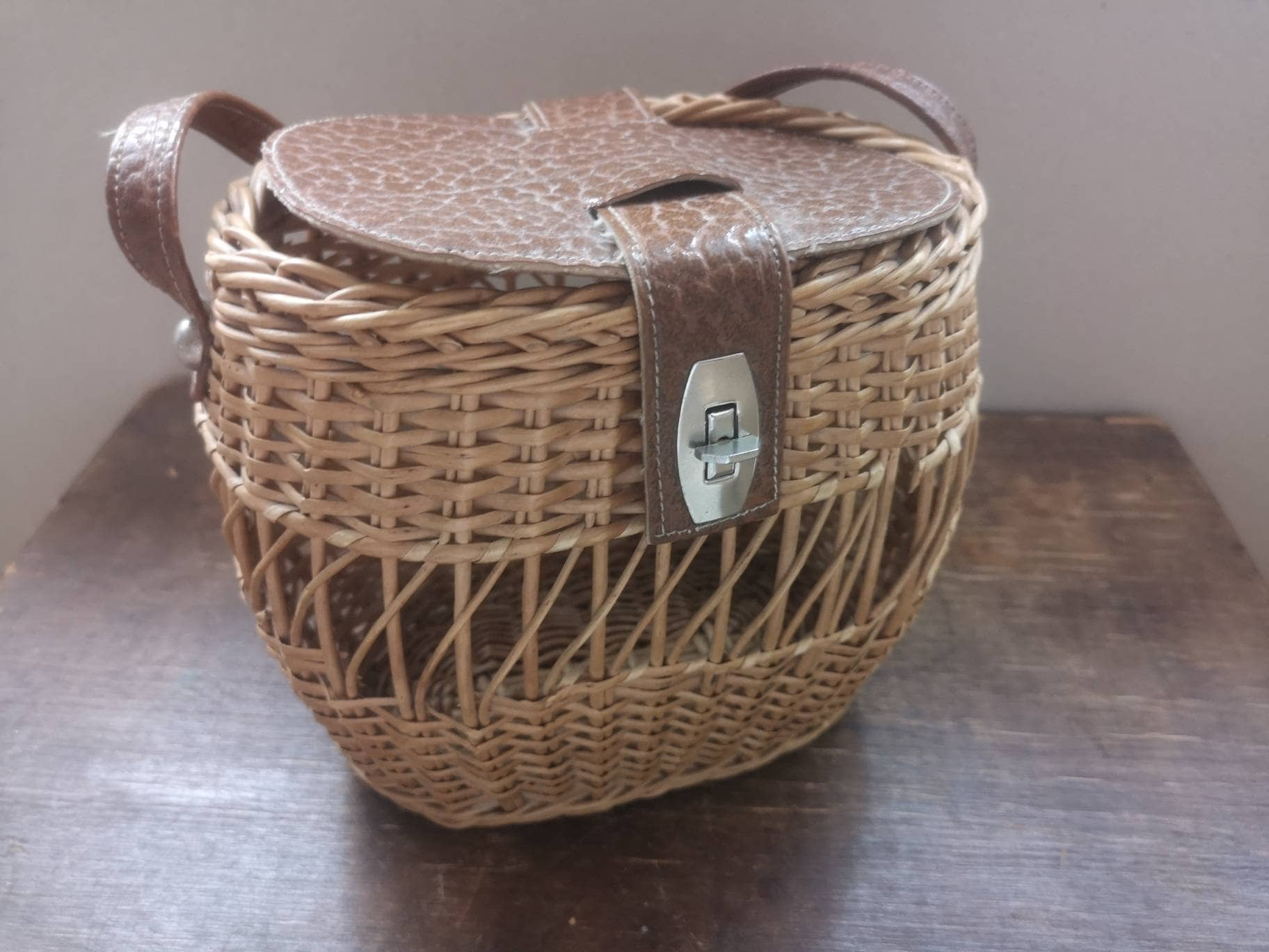 Vintage Gewebte Strohtasche Boho Strohhandtasche Natürliche Weidenhandtasche von TasteVintage