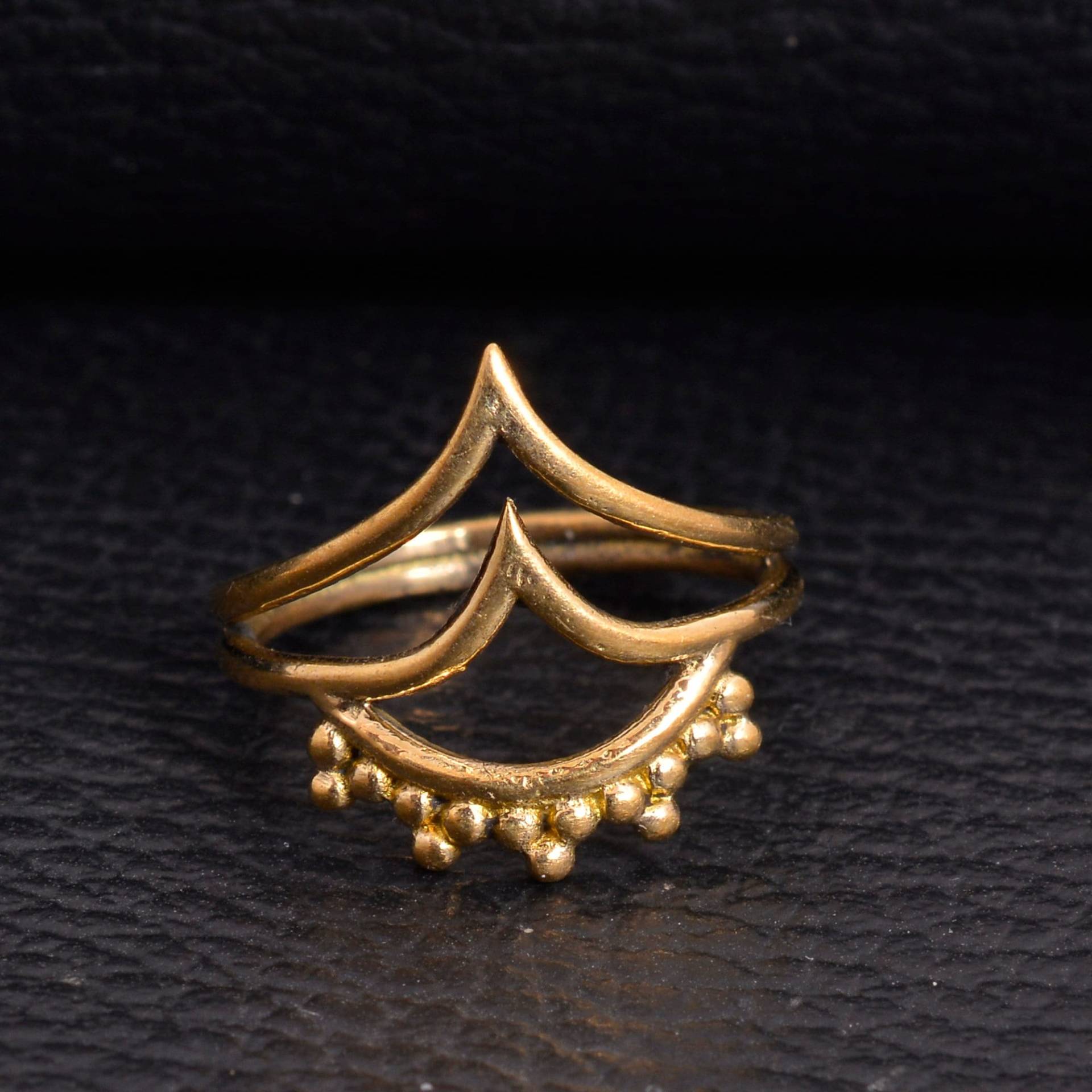 Gold Kronenband, Prinzessinnenkrone Ring, Goldring, Handgemachter Schmuck, Messingring, Einzigartiges Geschenk Für Sie, Ehering, Minimalistisch von TasuPoint