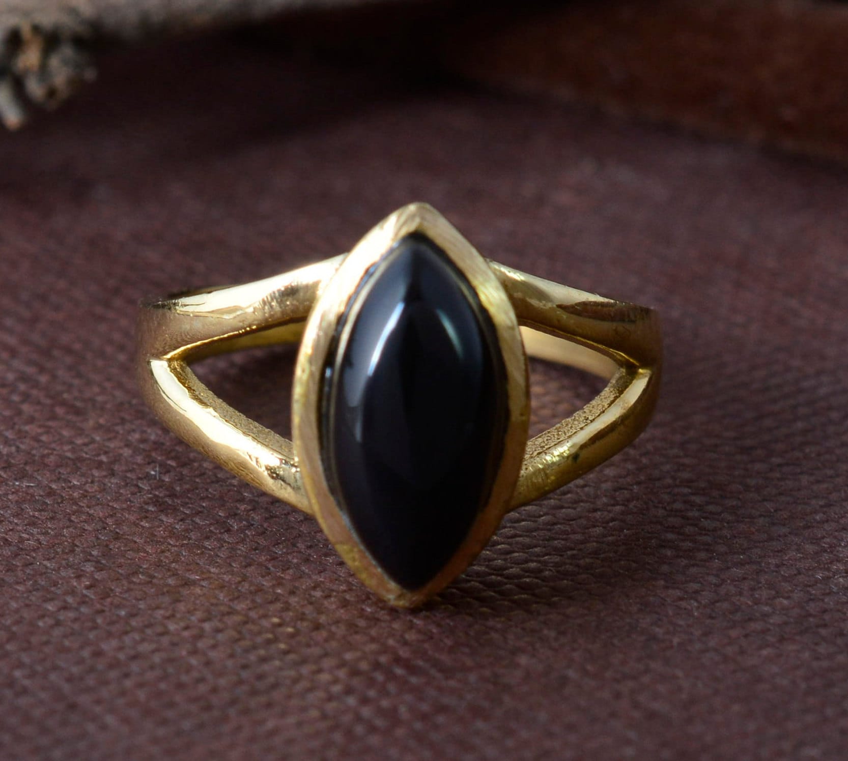 Schwarzer Obsidian Ring, Frauen Geschenk Edelstein Handgemachter Schutzring, Für Sie, Midi Ring von TasuPoint