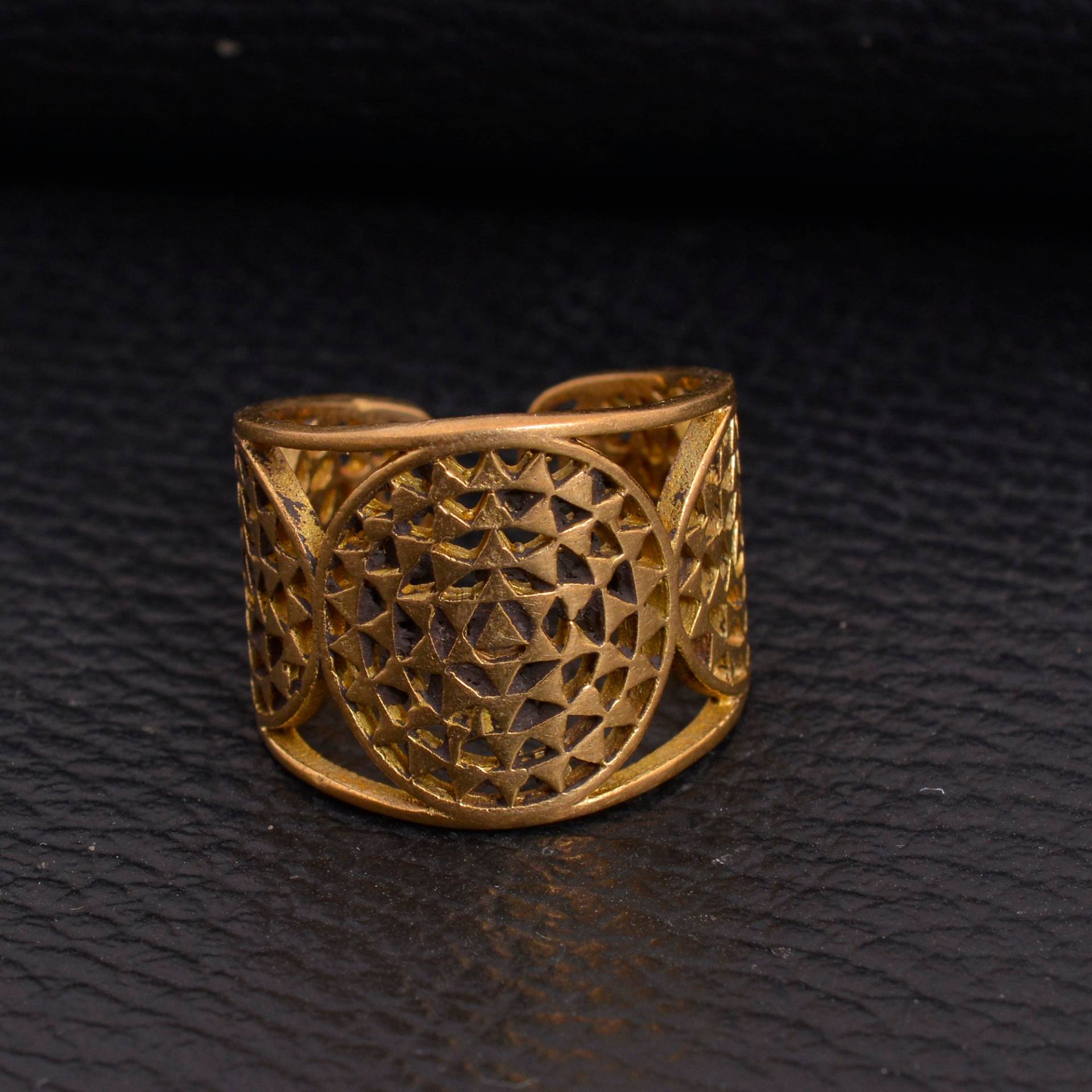 Sri Yantra Ring, Heilige Geometrie Shri Mandala Frauen Geschenk Für Sie, Zierlicher Boho Ehering, Messing Ring von TasuPoint