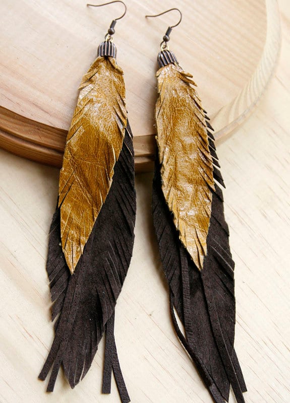 Leder Feder Ohrringe Brauntöne. Boho Schmuck von TatiTassels