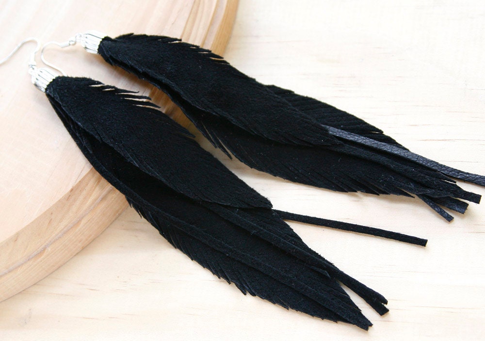 Leder Feder Ohrringe. Schwarze Wildleder Lange Schwarze Boho Schmuck von TatiTassels
