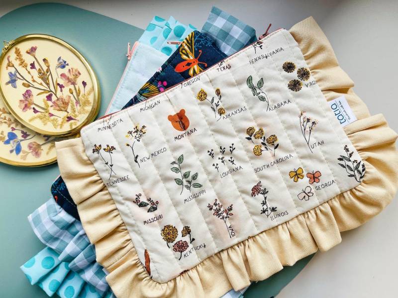 Kulturtasche Mit Rüschen Reissverschluss-Kulturbeutel Kulturtasche Mit Rüschen Reissverschluss-Kulturbeutel von Tatiamakes