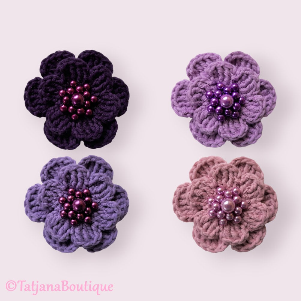 Häkelblumen Brosche, Häkel Accessoires, Frauen Blumen Pin Brosche Mit Perlen, Lila Puder Rosa Häkelbrosche von TatjanaBoutique