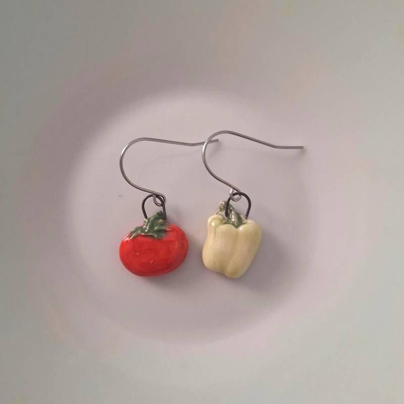 Handgemachte Keramikohrringe Tomate & Paprika Bunte von TatjanaCeramics