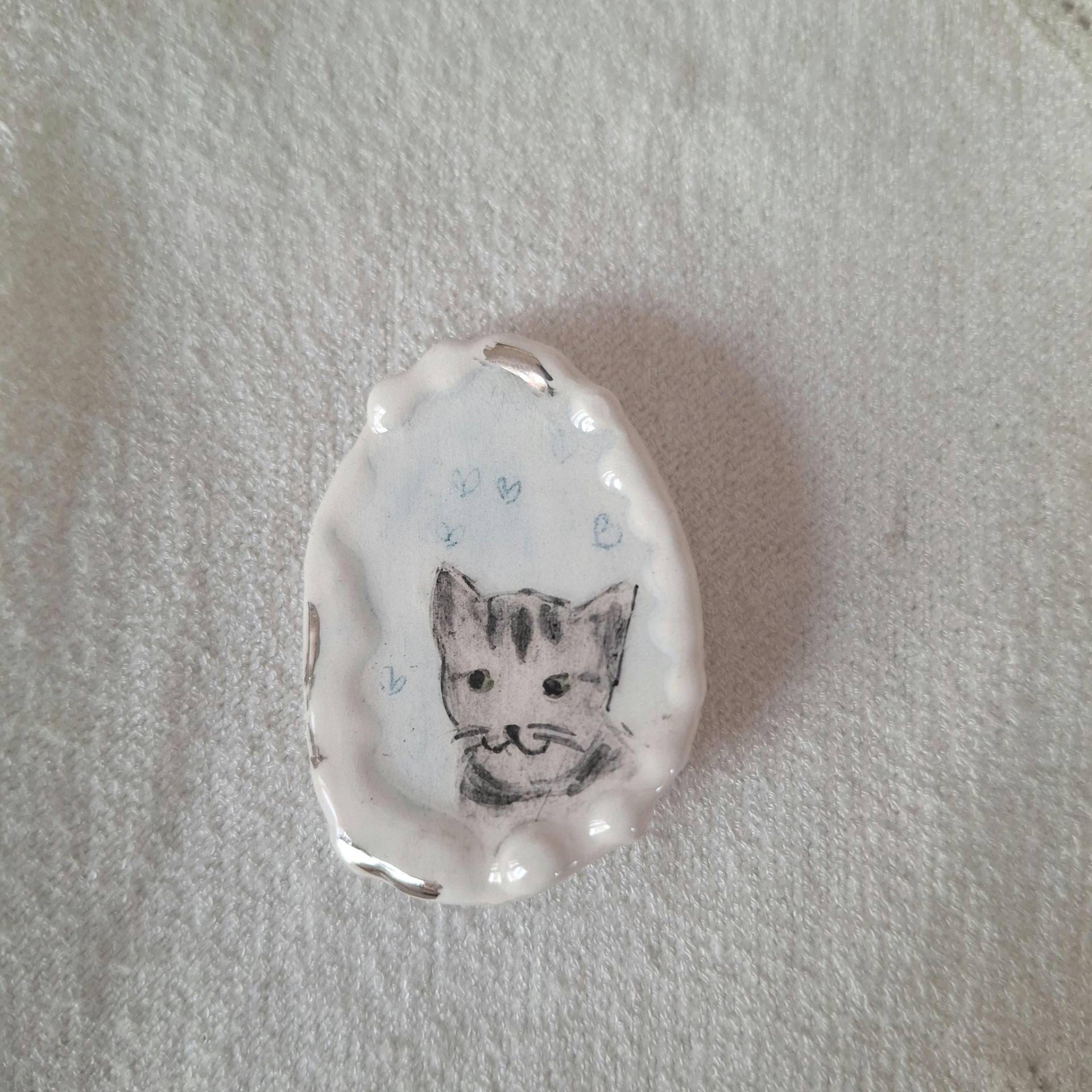Handgemachte Keramik Tabbie Cat Brosche Silberrand Katzenmama Schmuck Handgemachte Keramik Tabbie Cat Brosche Silberrand Katzenmama Schmuck von TatjanaCeramics