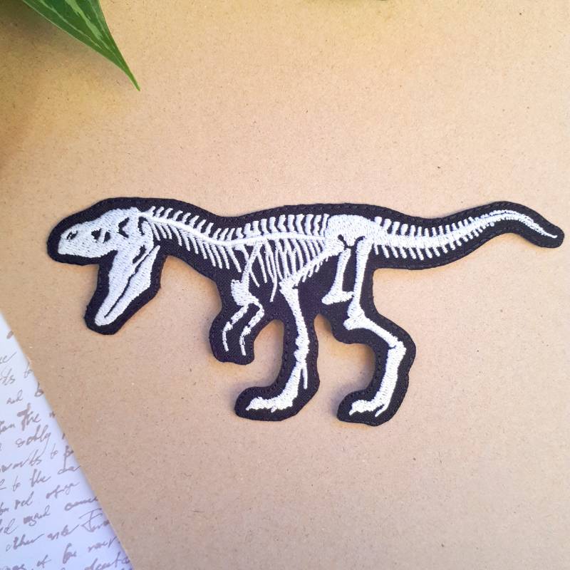 Iron-On Patch Dinosaurier Knochen Skelett T-Rex Aufbügel Aufbügler Aufnäher Applikation von TatjanaStickerei