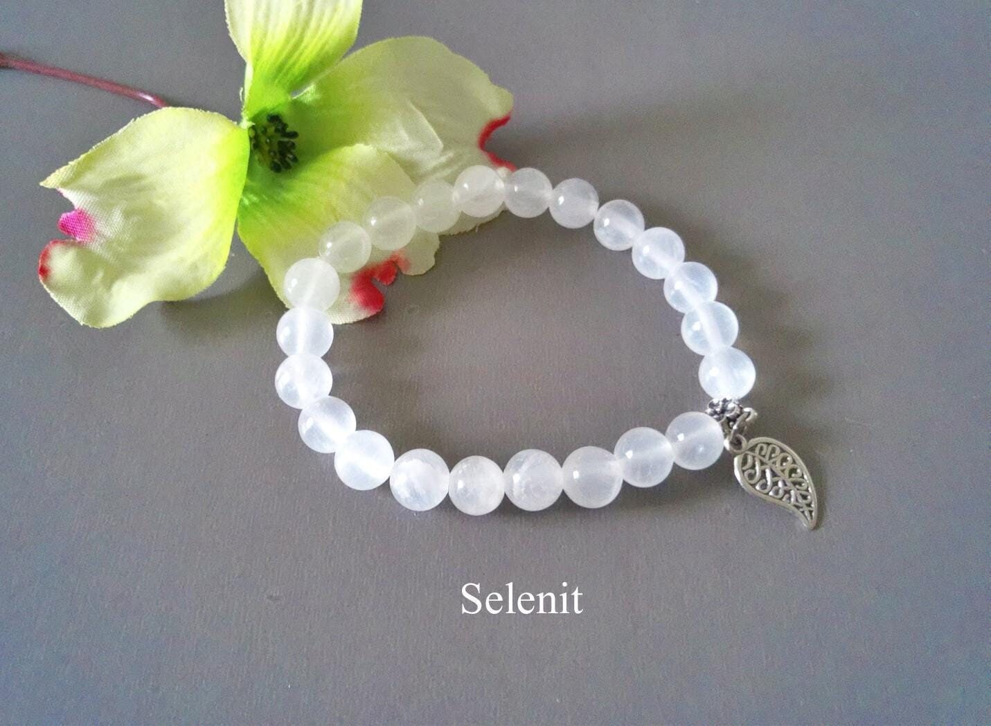 Damen Armband Aus Selenit , 15 Anhängern Zur Auswahl von TatjanasJewelry