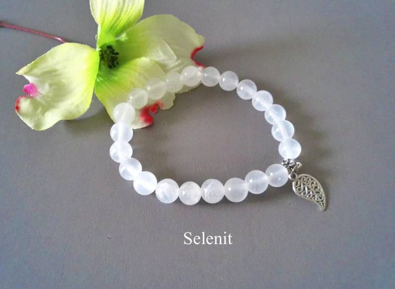 Damen Armband Aus Selenit , 15 Anhängern Zur Auswahl von TatjanasJewelry