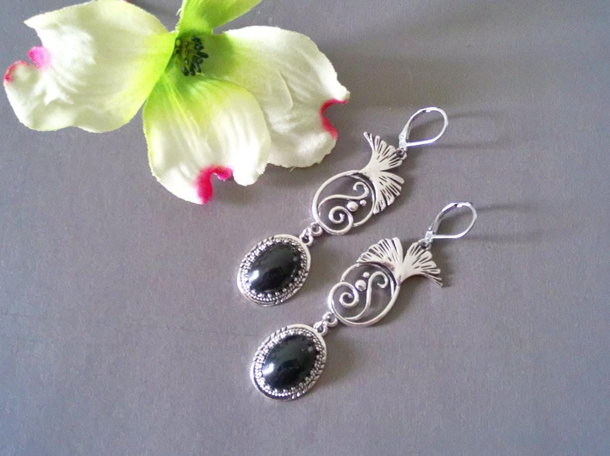 Ohrschmuck Hängeohrringe Aus Filigranen Blumen Verbindern Und Glas Cabochons von TatjanasJewelry