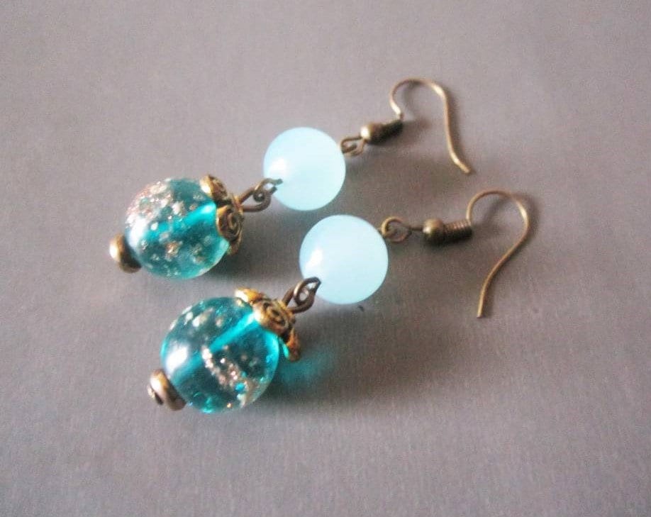 Schmuckohrringe Hängeohrringe Aus Chalcedon Und Murano Perlen Mit Bronzefarbenen Metallelementen von TatjanasJewelry