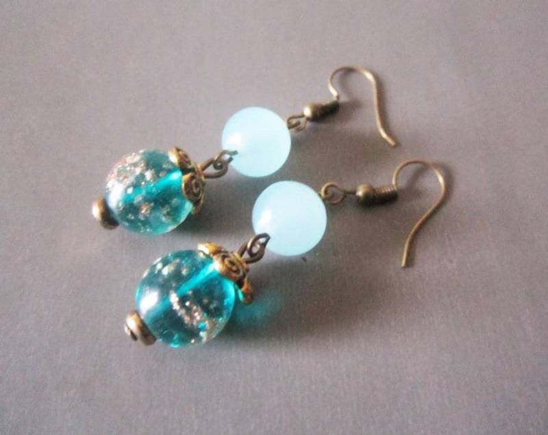 Schmuckohrringe Hängeohrringe Aus Chalcedon Und Murano Perlen Mit Bronzefarbenen Metallelementen von TatjanasJewelry