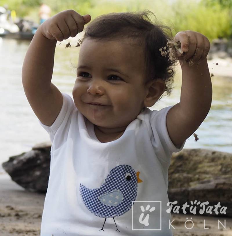 T-Shirt Piepmatz Baby Bio Und Fair von TatueTataKoeln