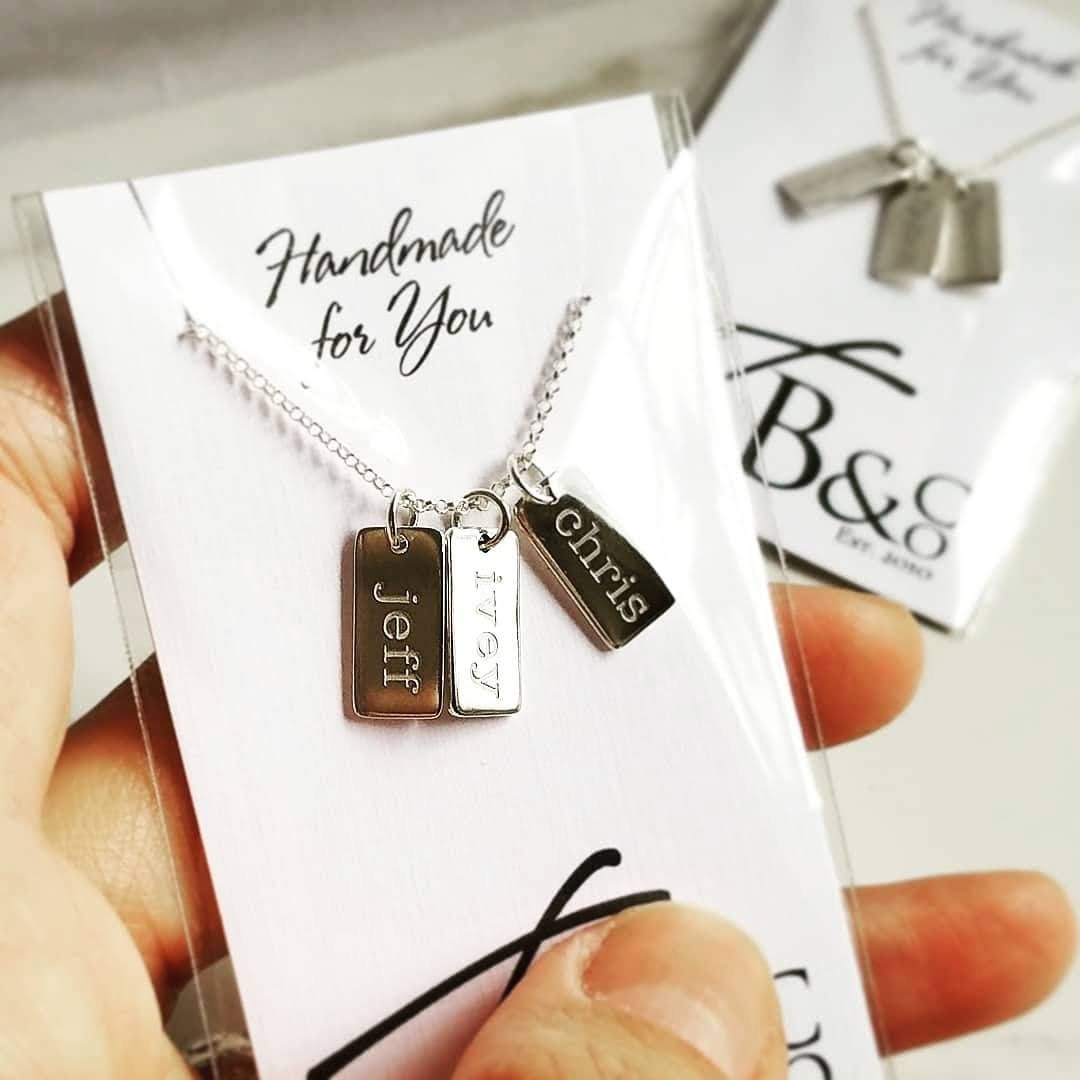 Name Halskette. Sterling Silber Namen Tag Personalisierte Mutter Kleiner Rechteck Charm. Tatumbradleyco Name Halskette. Sterling Silber Namen Tag Personalisierte Mutter Kleiner Rechteck Charm. Tatumbradleyco von TatumBradleyCo