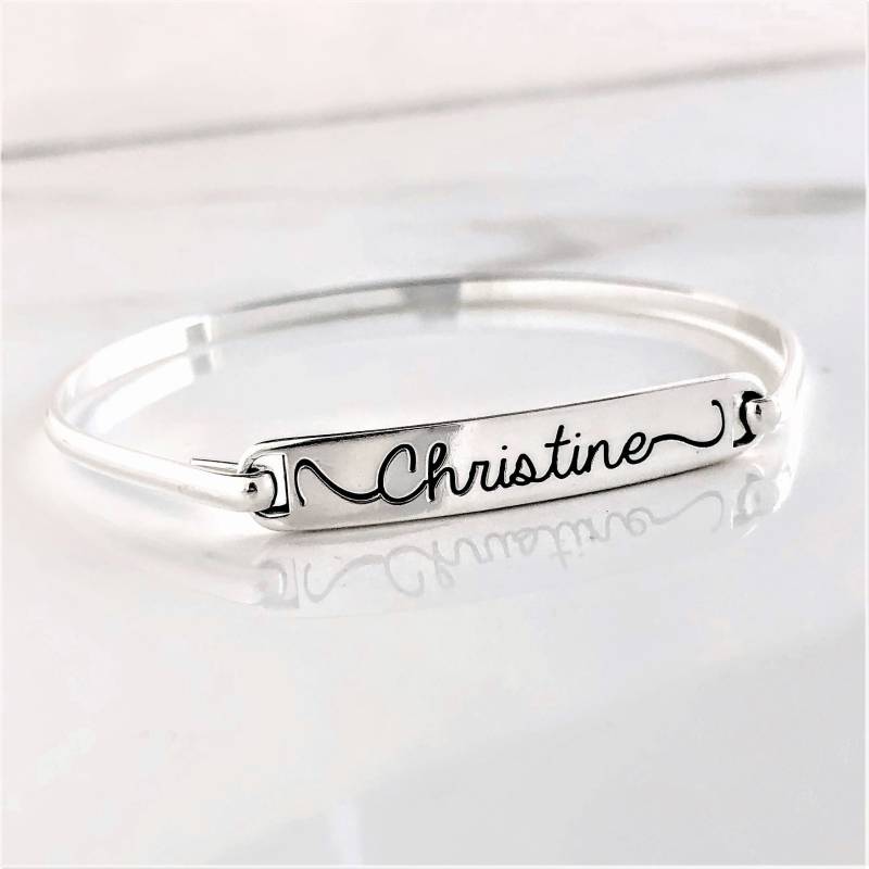 sterling Silber Swingtop Name Armband. Namensschmuck. Geschenk Für Sie. Personalisierte Personalisiertes Armband Mit Gravur. Natalie Rubin sterling Silber Swingtop Name Armband. Namensschmuck. Geschenk Für Sie. Personalisierte Personalisiertes Armband Mit Gravur. Natalie Rubin von TatumBradleyCo