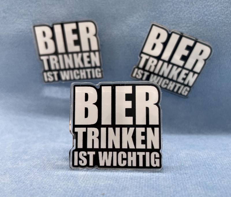 Bier Trinken Ist Wichtig Fan Paket, Statement, Pin Geschenk, Present, Funny, Lustiger Anstecker, Magnet, Paket von MunichPigeonGang