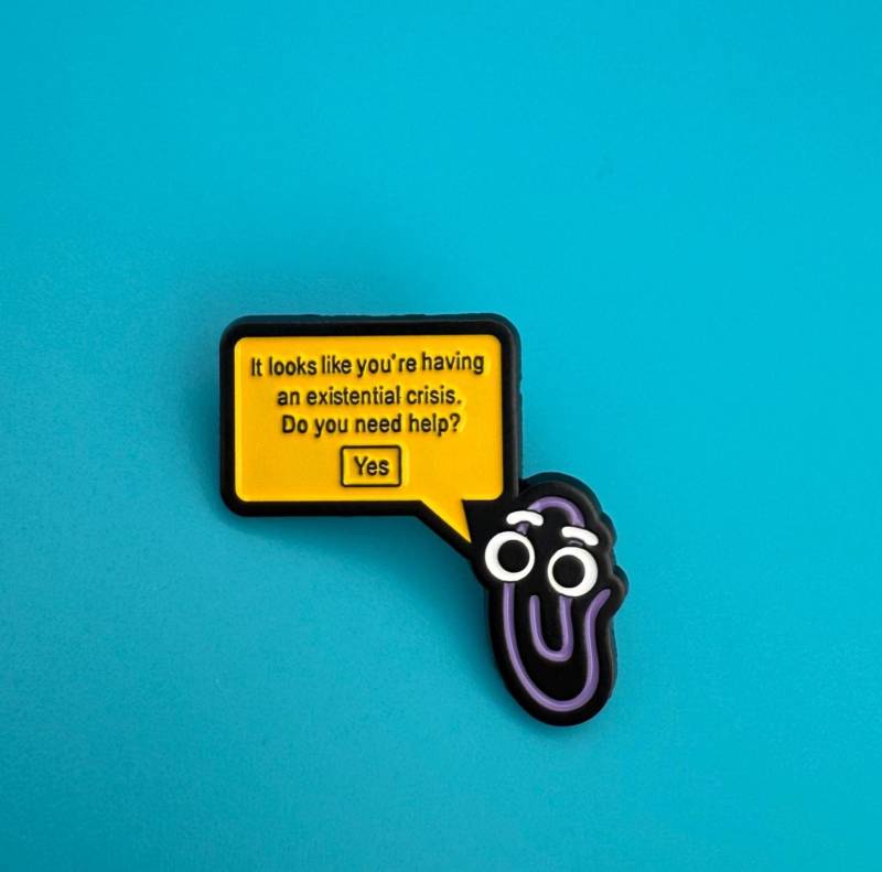 Clippy Pin - Existenzkrise Büroklammer Button Lustiger Retro Nerd Enamel Pin, Geschenk Für Techies, Office Humor, Millennial Accessoire von TaubeMitToast